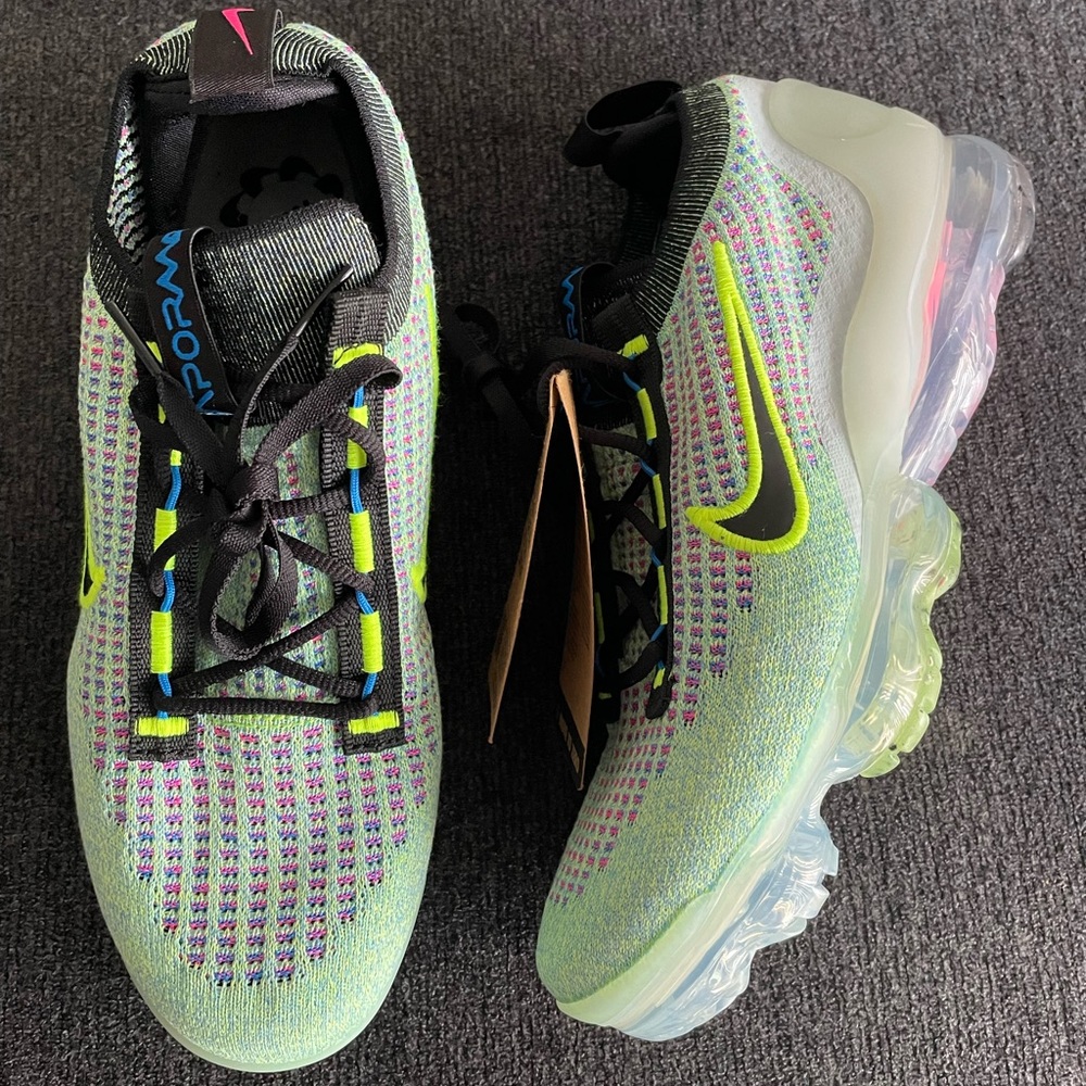 Nike Air VaporMax 2021 FlyKnit Shoes Women’s Size 8.5